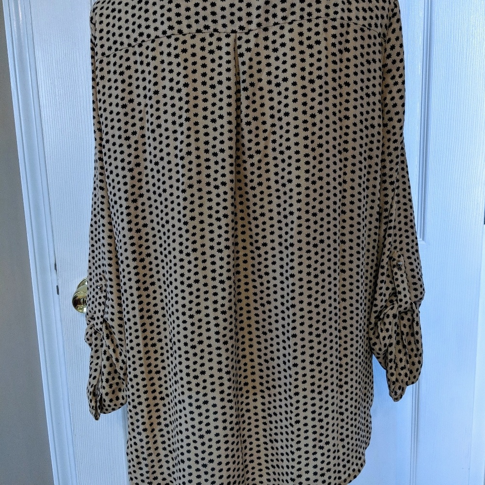 Dressbarn Black & Tan Blouse with Gold Stud Detail - Picture 3 of 5